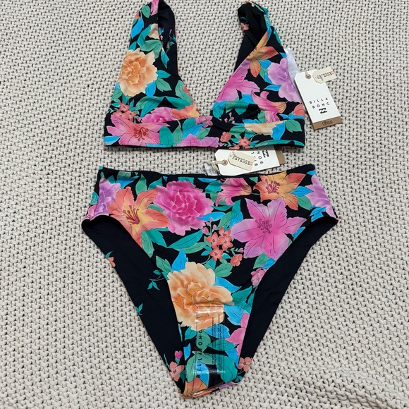 NWT Billabong Tropic Time Bikini Set - Size Medium - Picture 2 of 4